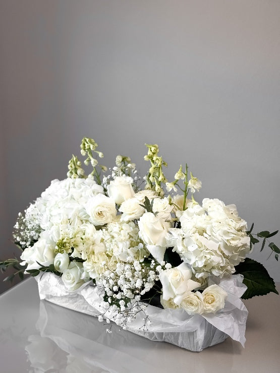 The Classic White Tablecape